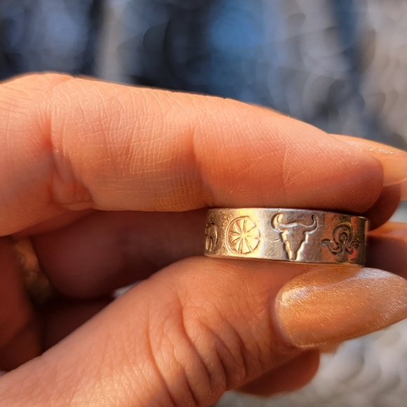 Taxco Stamp Decorated Ring Band - Picture 4 of 5